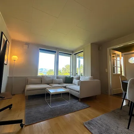 Apartment Koselig Med Havutsikt Tromso